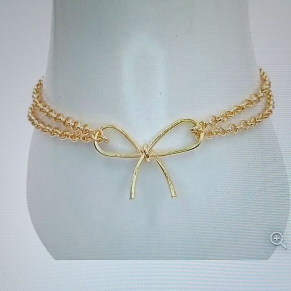 New Double Strand Bow Tie Charm Bracelet Goldtone Women's - Picture 1 of 3